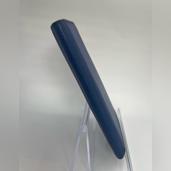 Louis Vuitton Blue Taiga Leather Brazza Wallet - Picture 3 of 9